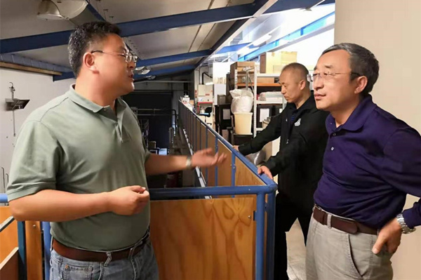 参观杨非博士实验室